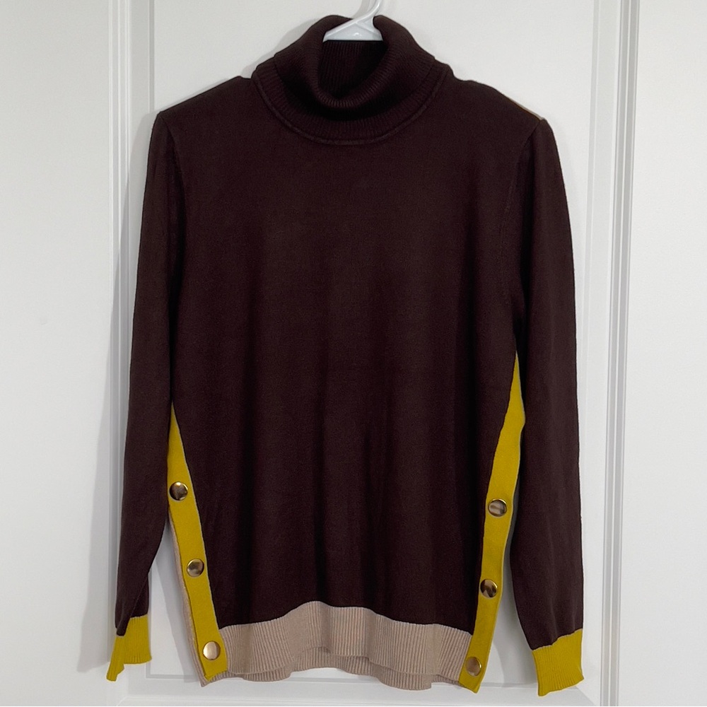 NWT Joseph A. Turtleneck Sweater w/ Side Gold Button Details Size L **Minor Snag